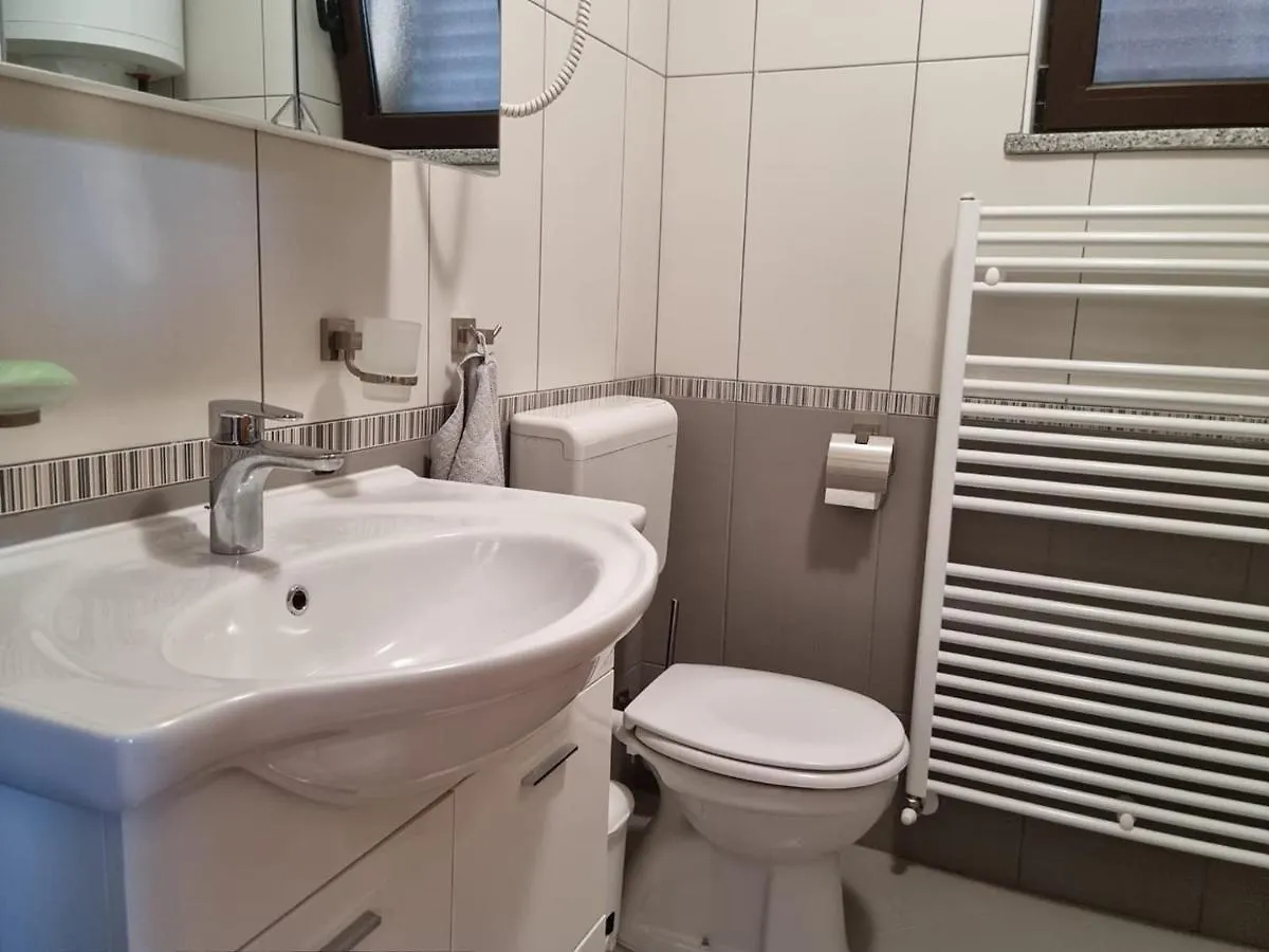 Apartment Markovic Vizinada